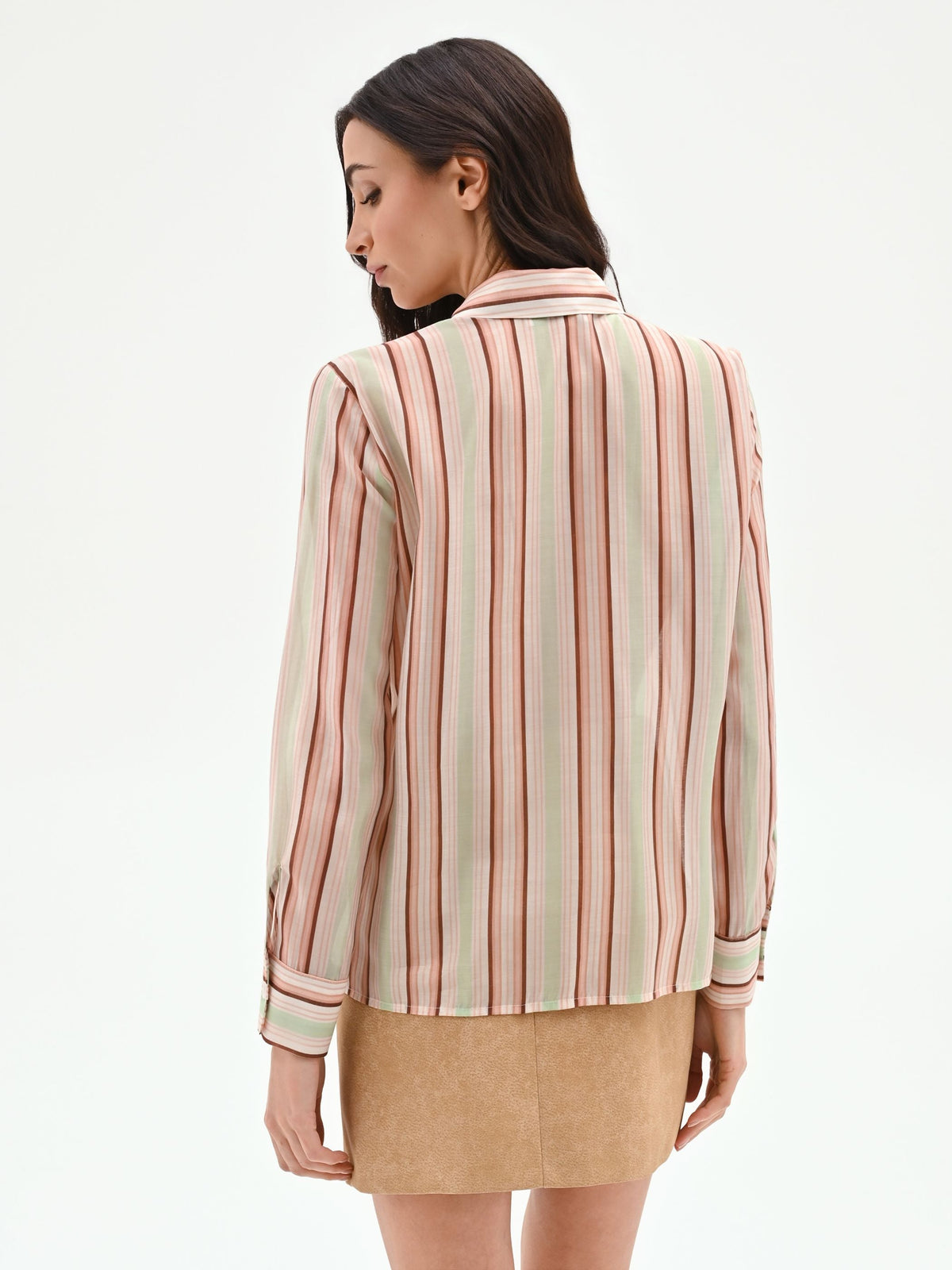Camicia rosa a righe con rouche