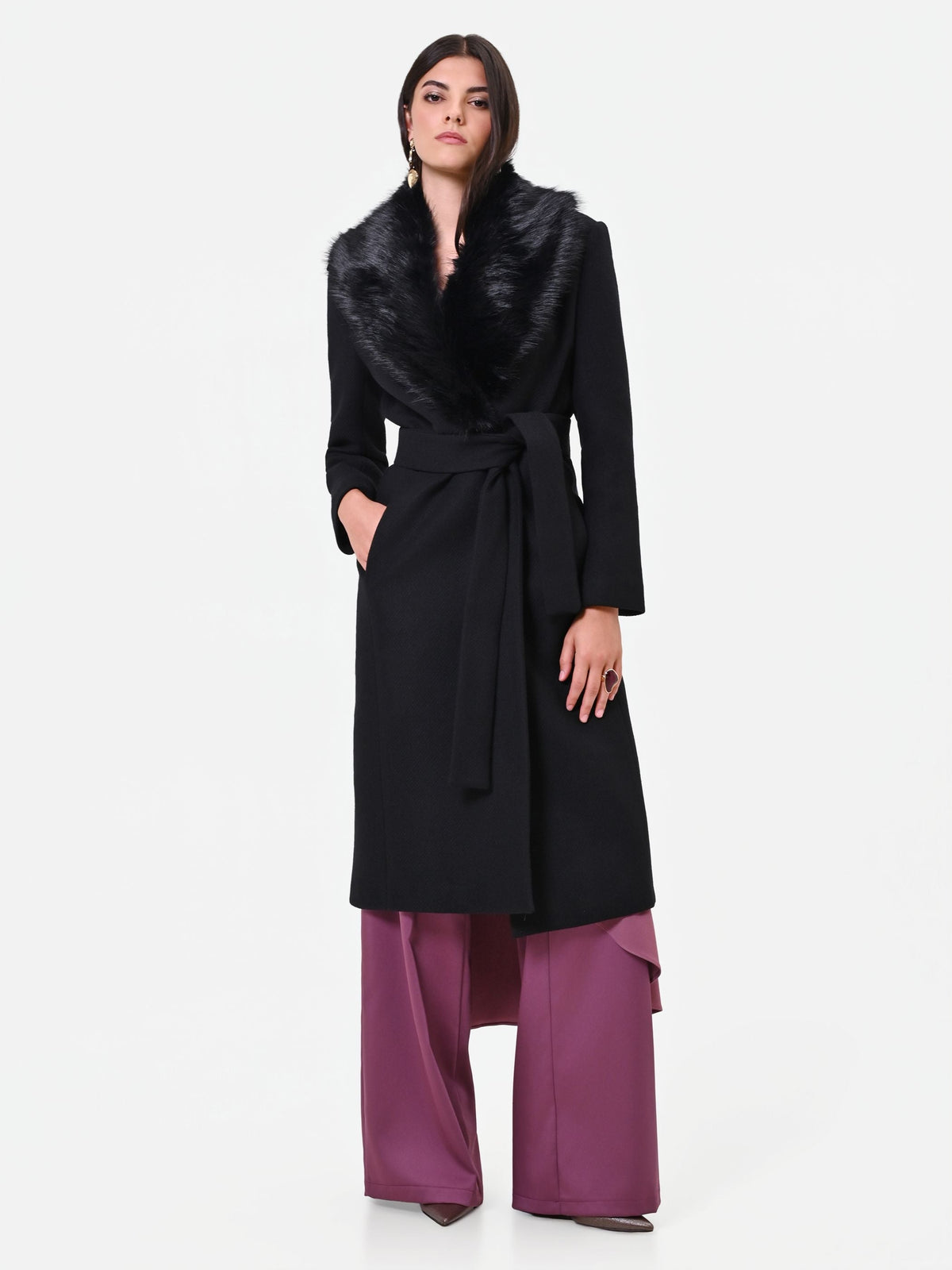 Cappotto midi nero con collo effetto pelliccia misto lana Giorgia Palmas X Rinascimento