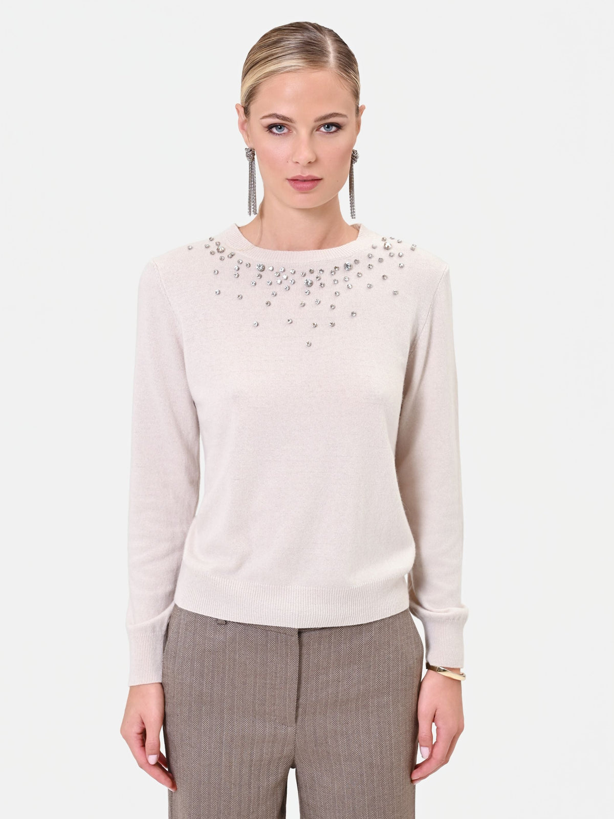 Maglia in viscosa tortora beige con applicazioni gioiello