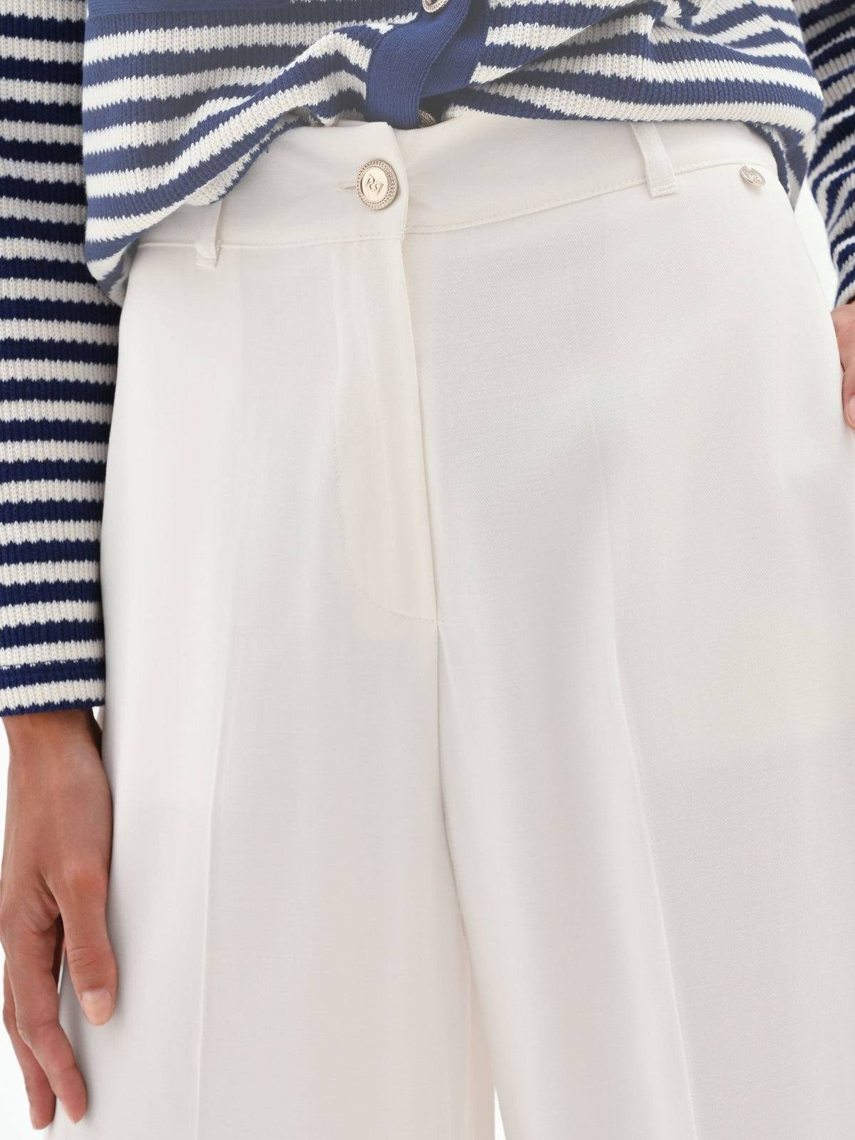 Pantalone a palazzo panna bianco con piega centrale