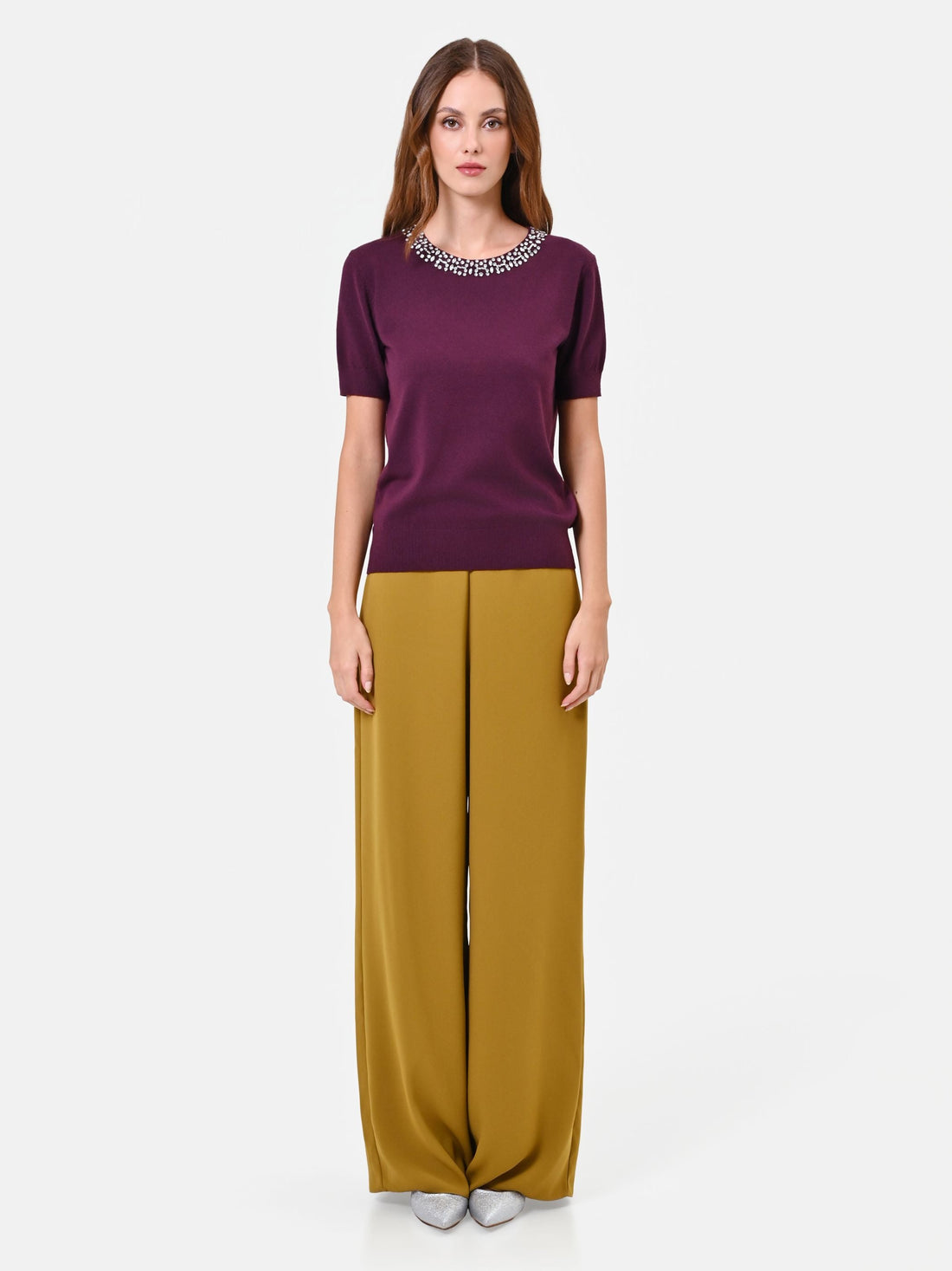 Maglia in viscosa bordeaux con scollo gioiello