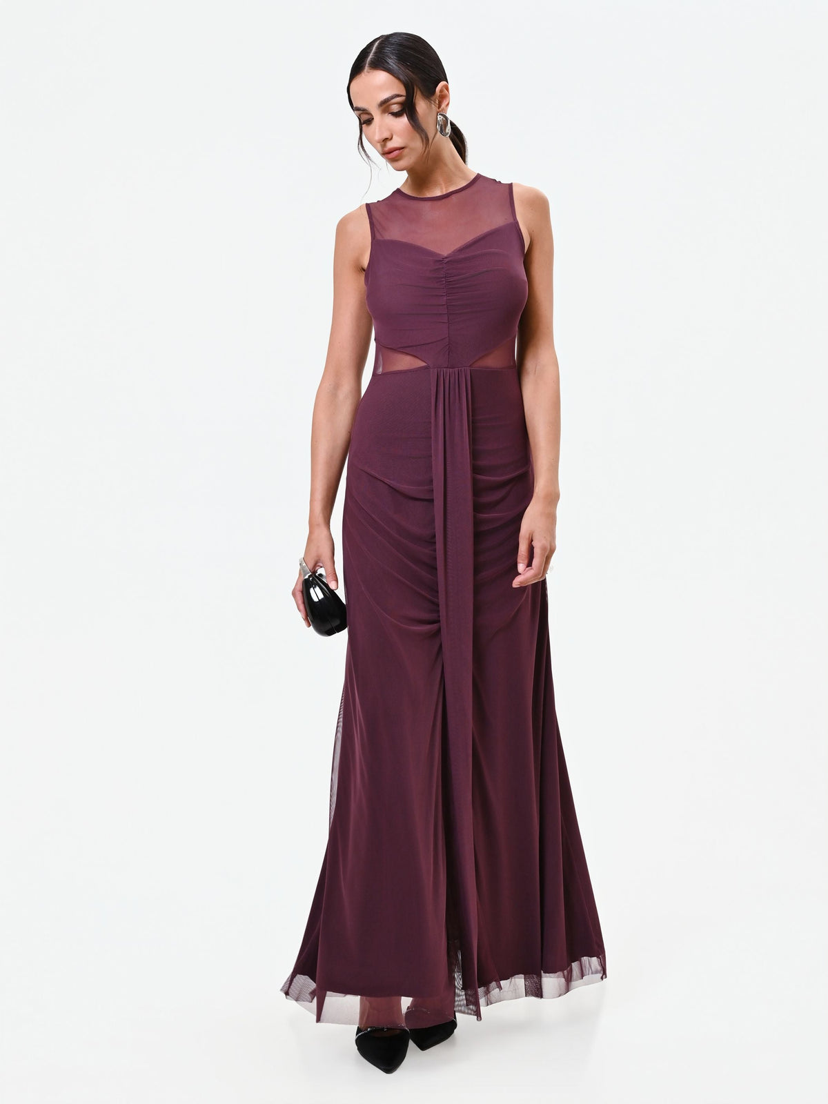 Abito lungo bordeaux rosso con corpino drappeggiato e tulle