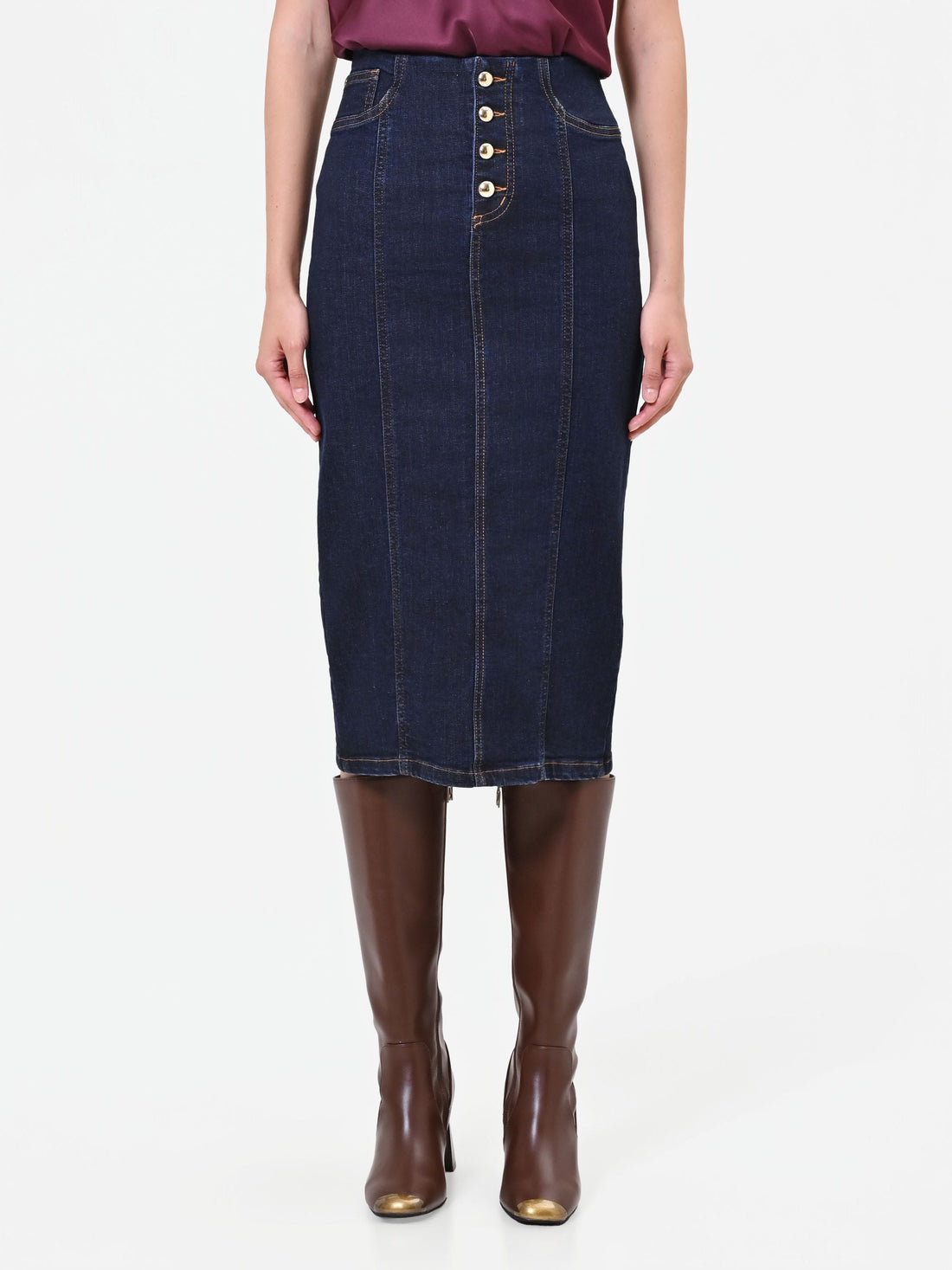Gonna tubino blu navy in denim con bottoni dorati