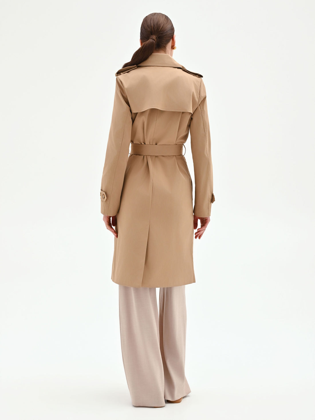 Trench doppiopetto beige con cintura