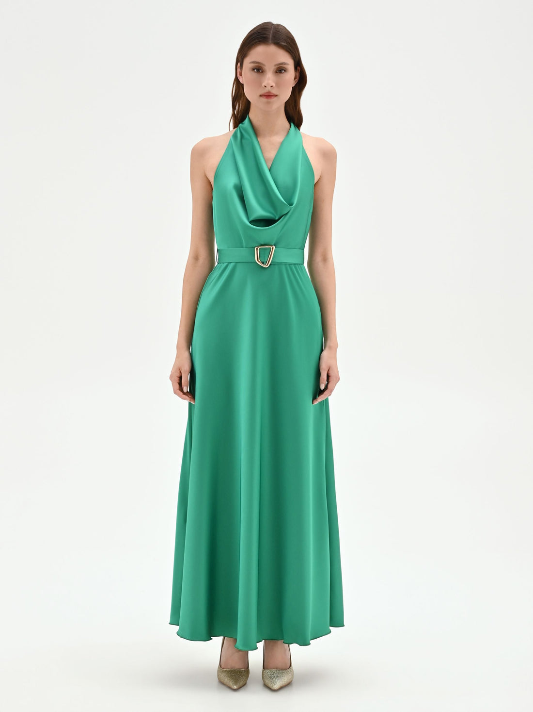 Abito lungo prato verde con scollo all'americana