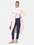 Cappotto bianco panna con collo a scialle e cintura in velour