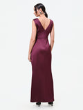Abito lungo bordeaux con drappeggio asimmetrico