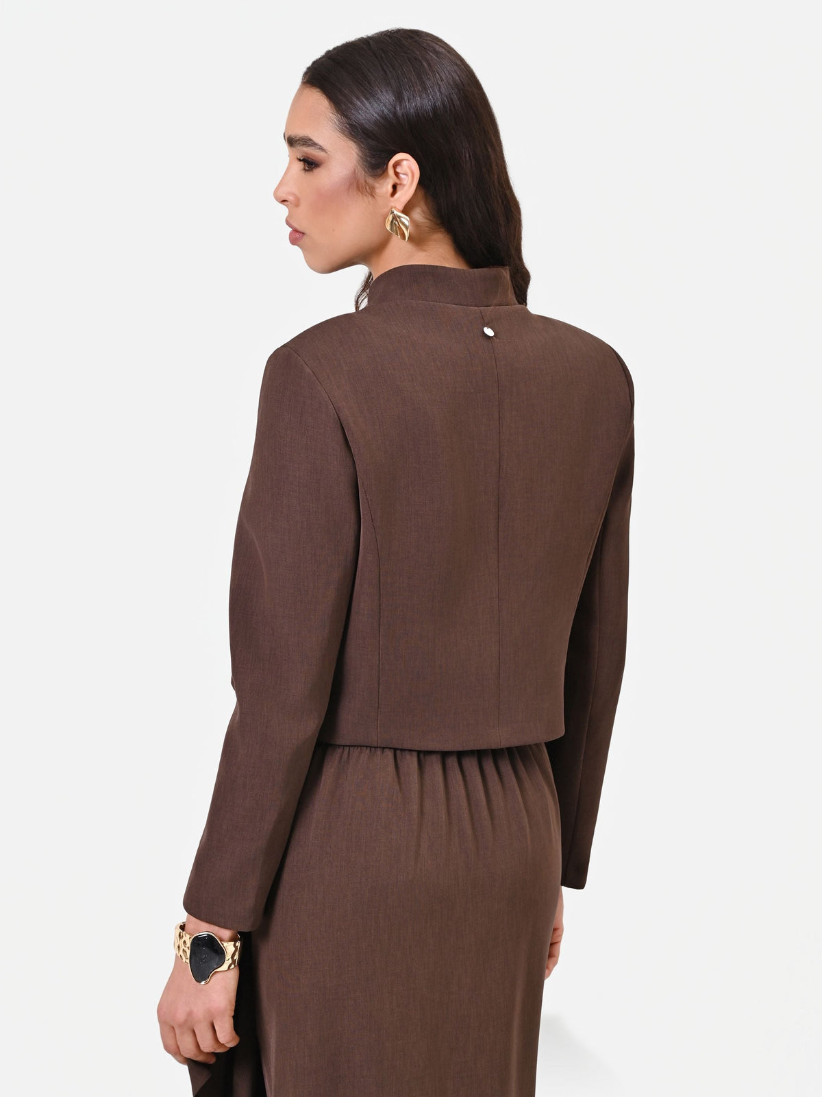Giacca moro cropped con chiusura asimmetrica