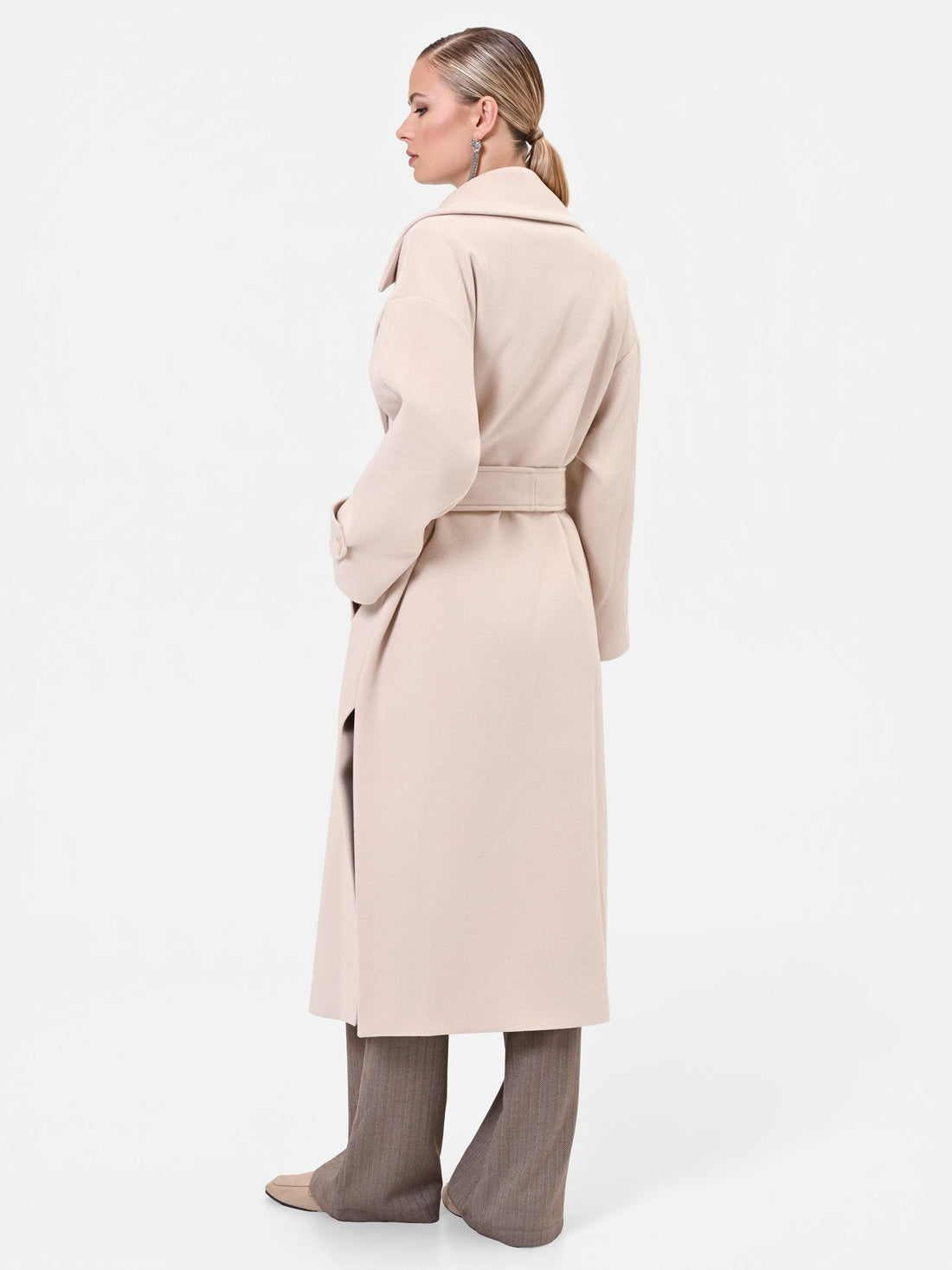 Cappotto lungo tortora beige a vestaglia in velour