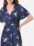 Abito lungo blu navy in raso con stampa a fiori