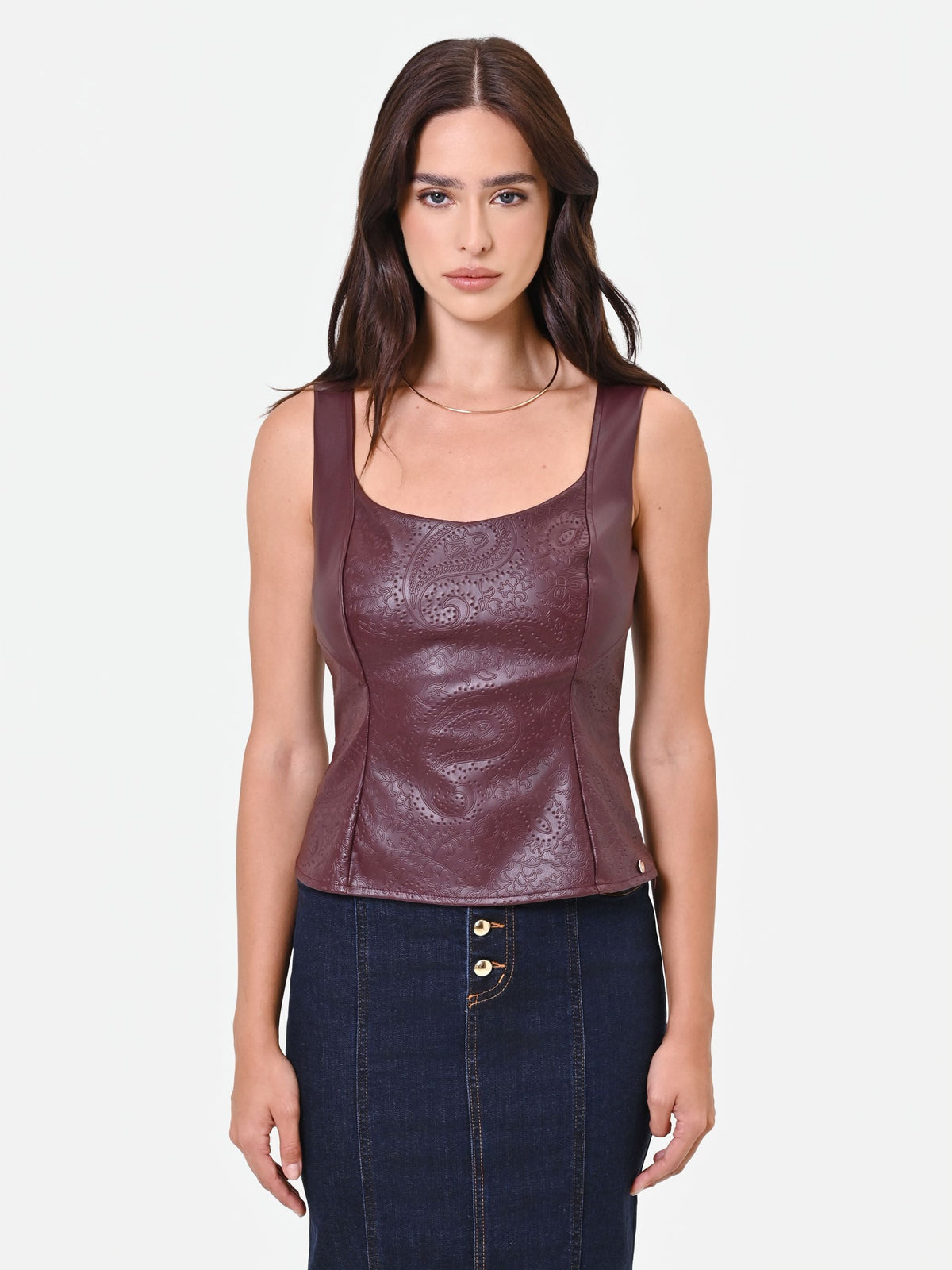Top bordeaux rosso in similpelle con disegno paisley