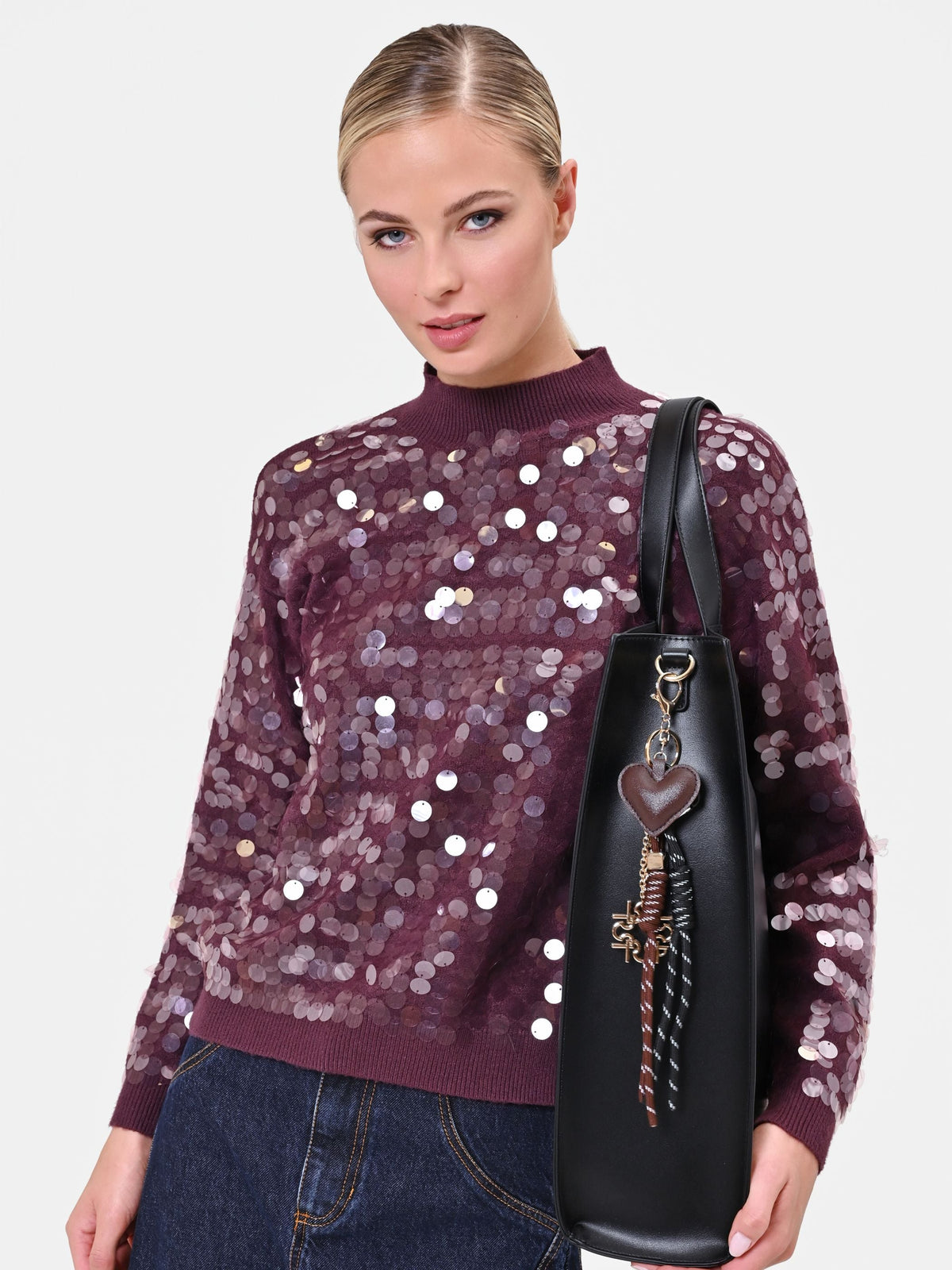 Maglia in viscosa bordeaux con paillettes