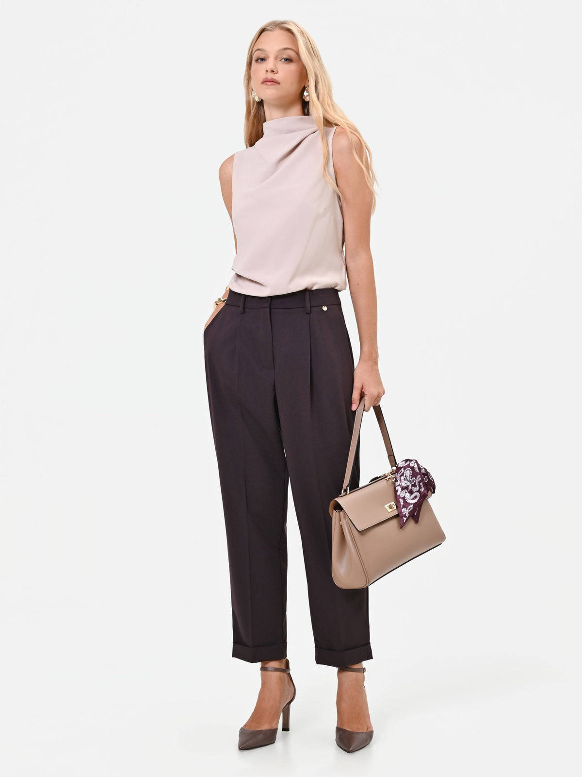 Pantalone dritto con risvolto marrone moro in poliviscosa