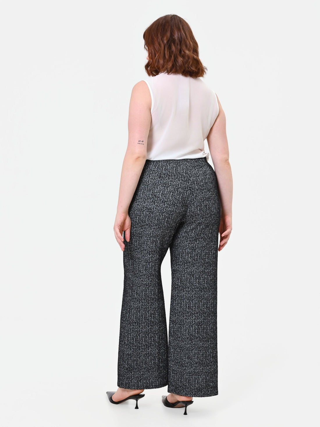 Pantalone Curvy nero a gamba dritta in tessuto boucle
