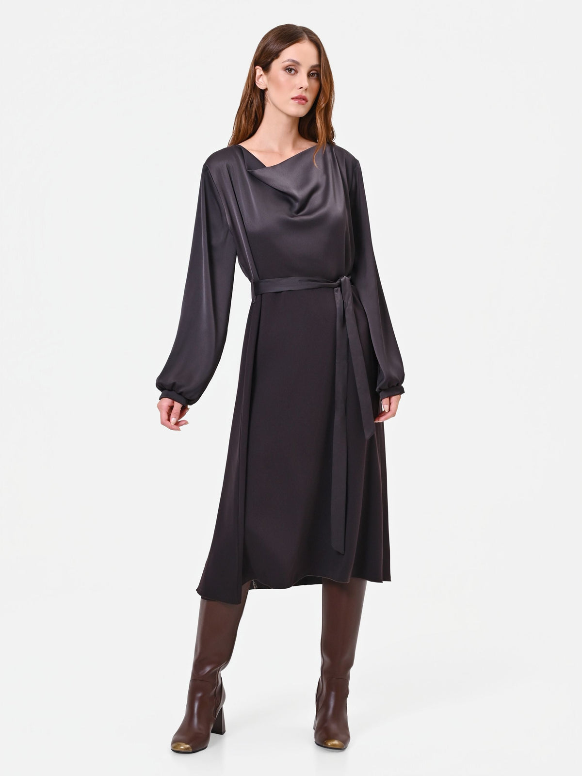 Abito midi marrone in raso