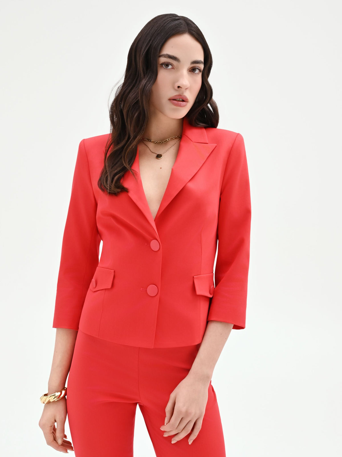 Giacca blazer rosso fragola dalla linea avvitata