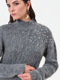 Maglia grigia in mohair con applicazione gioiello Giorgia Palmas X Rinascimento