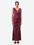 Abito lungo bordeaux con drappeggio asimmetrico