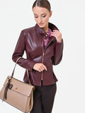 Giacca in similpelle bordeaux rosso con baschina