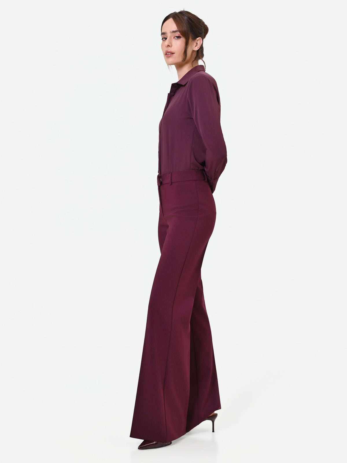 Pantalone Studio flare bordeaux in tessuto tecnico