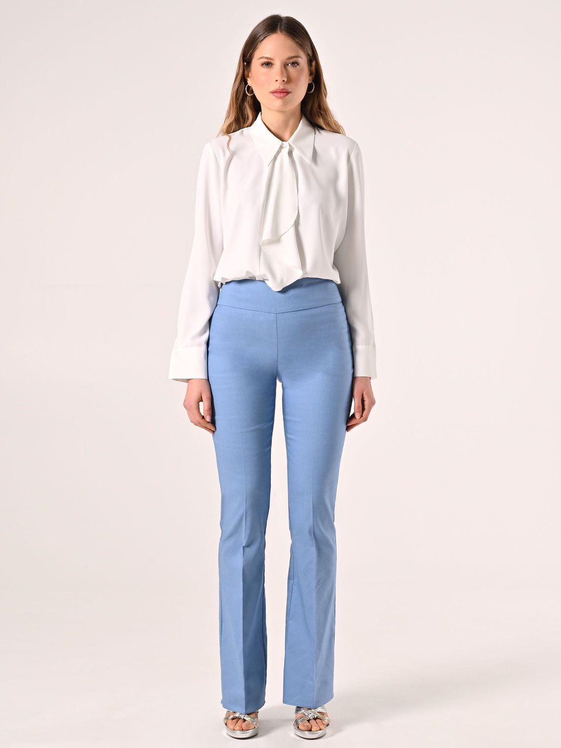 Pantaloni a Zampa Azzurri effetto Denim