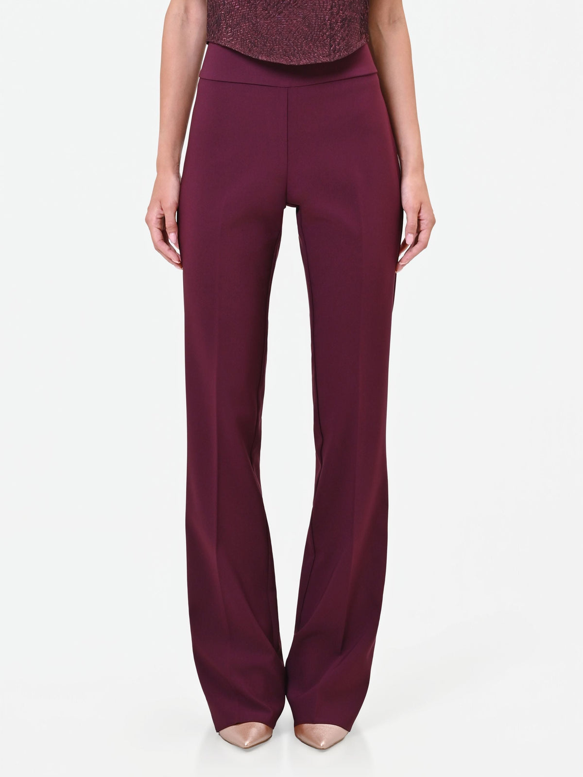 Pantalone svasato bordeaux in tessuto tecnico con fascione in vita