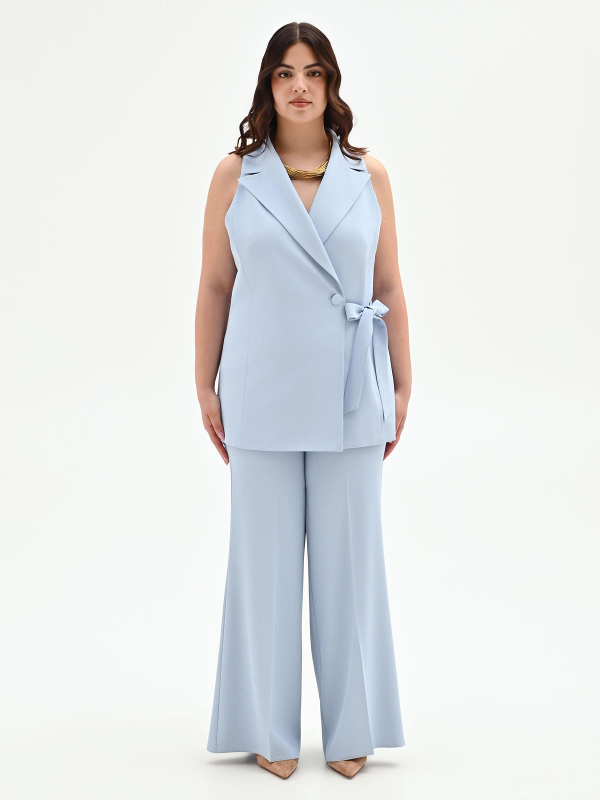 Gilet Curvy cielo azzurro con chiusura a nastro