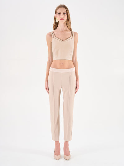 Top crop beige chiaro con doppie spalline