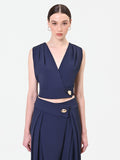 Top blu navy con incrocio e bottone design