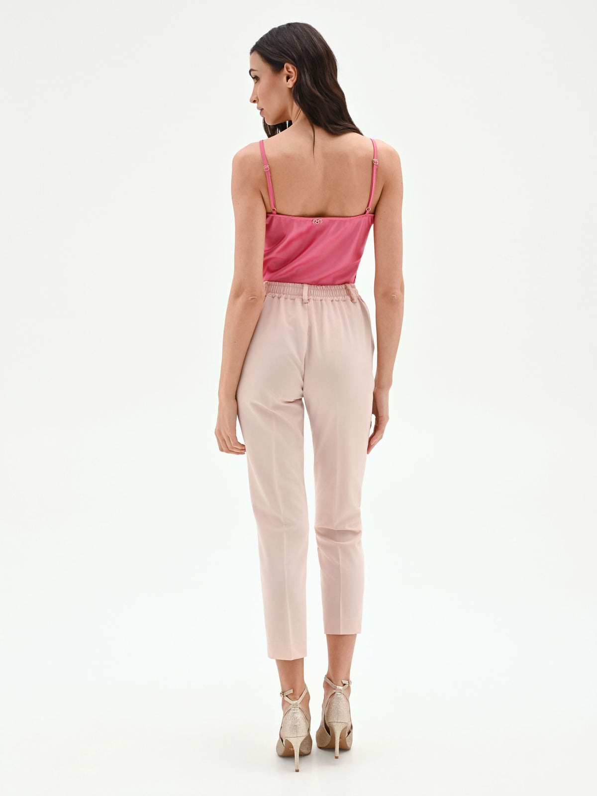 Pantalone cropped rosa con piega centrale