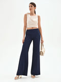 Pantalone a palazzo blu con piega stirata