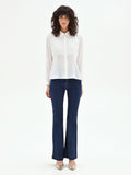 Camicia panna in raso con silhouette sagomata