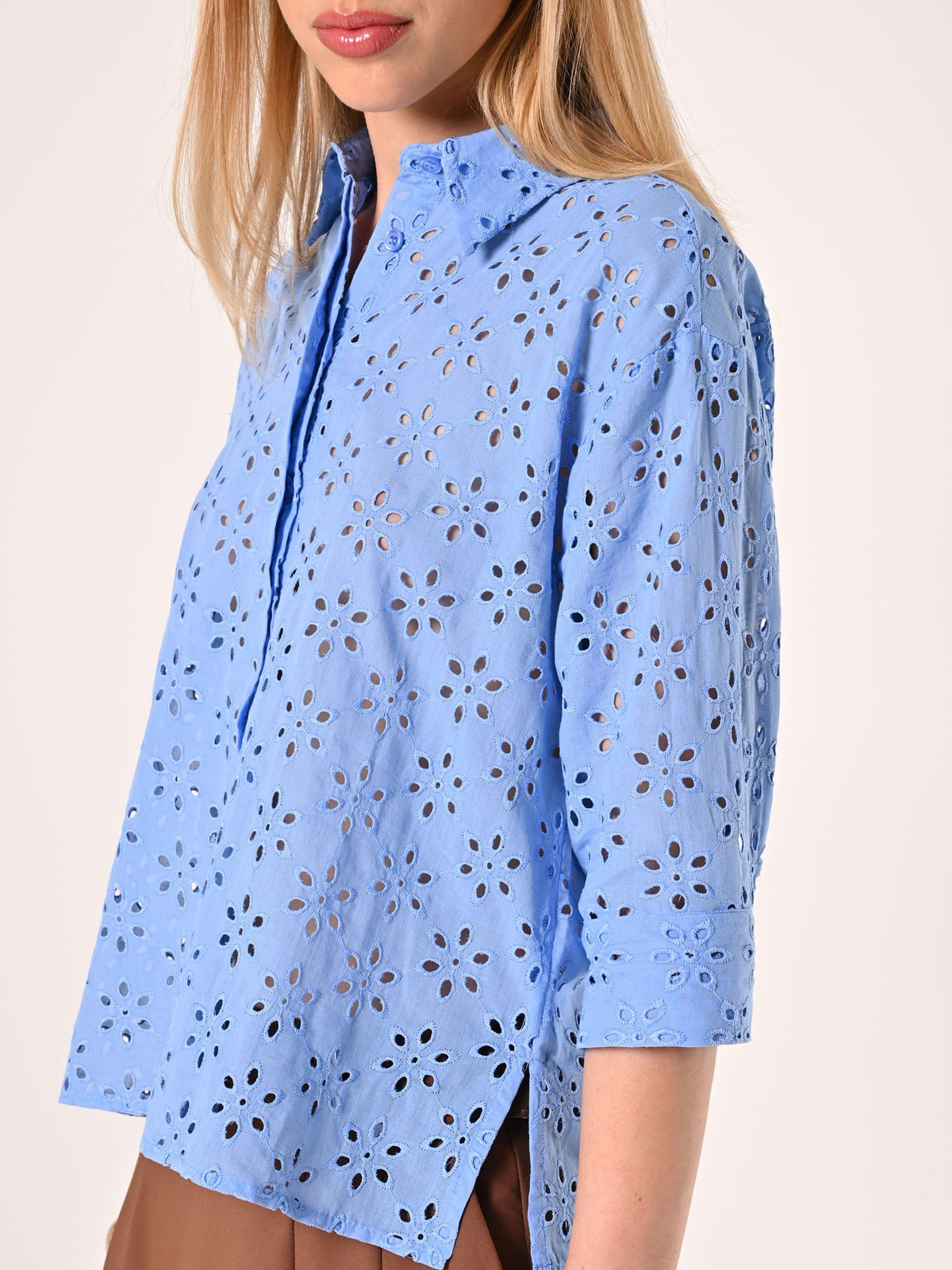 Camicia in Sangallo Azzurra
