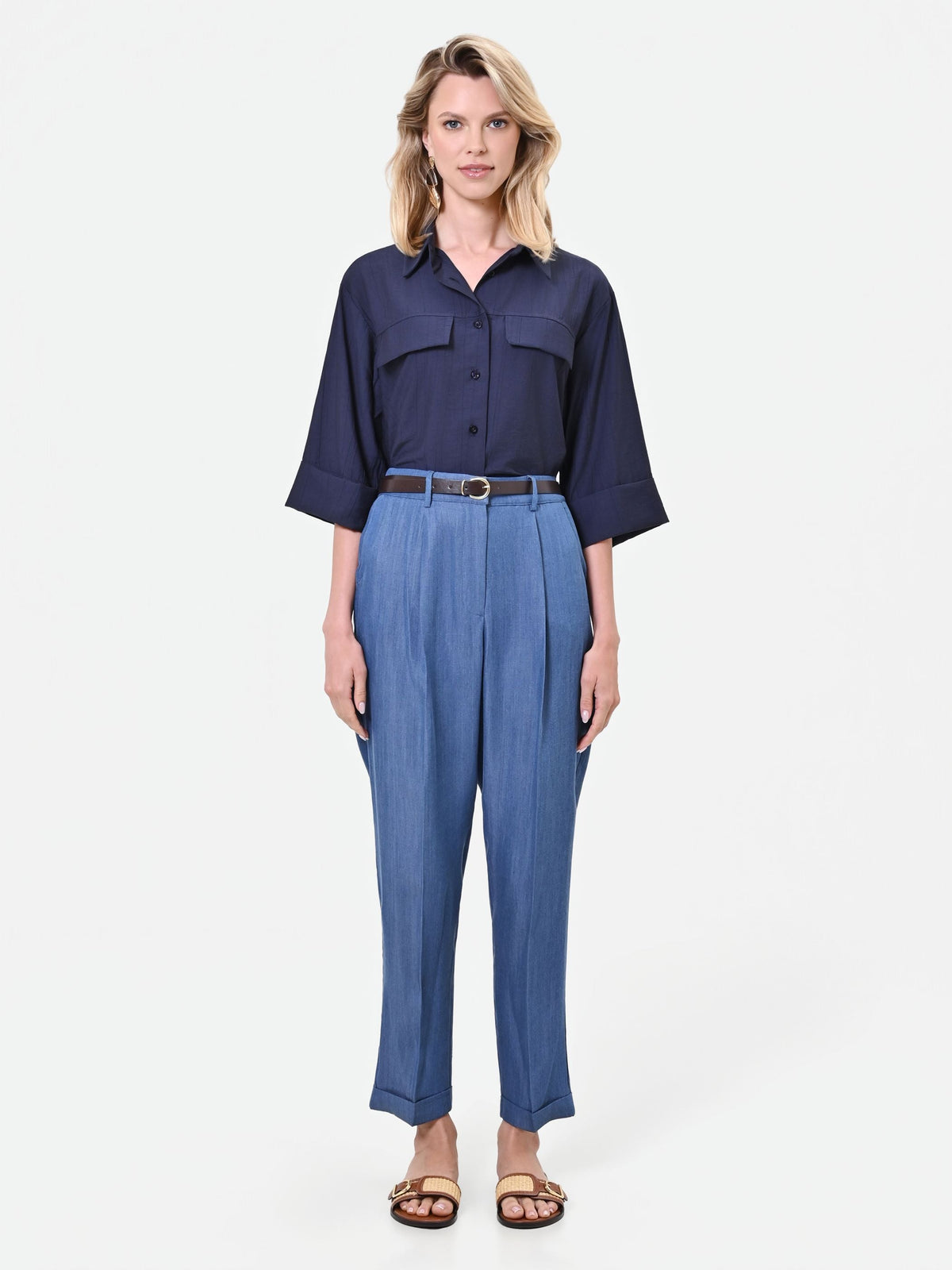 Pantalone blu in lyocell con pinces