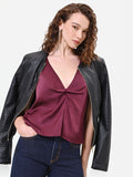 Top in raso bordeaux rosso con nodo