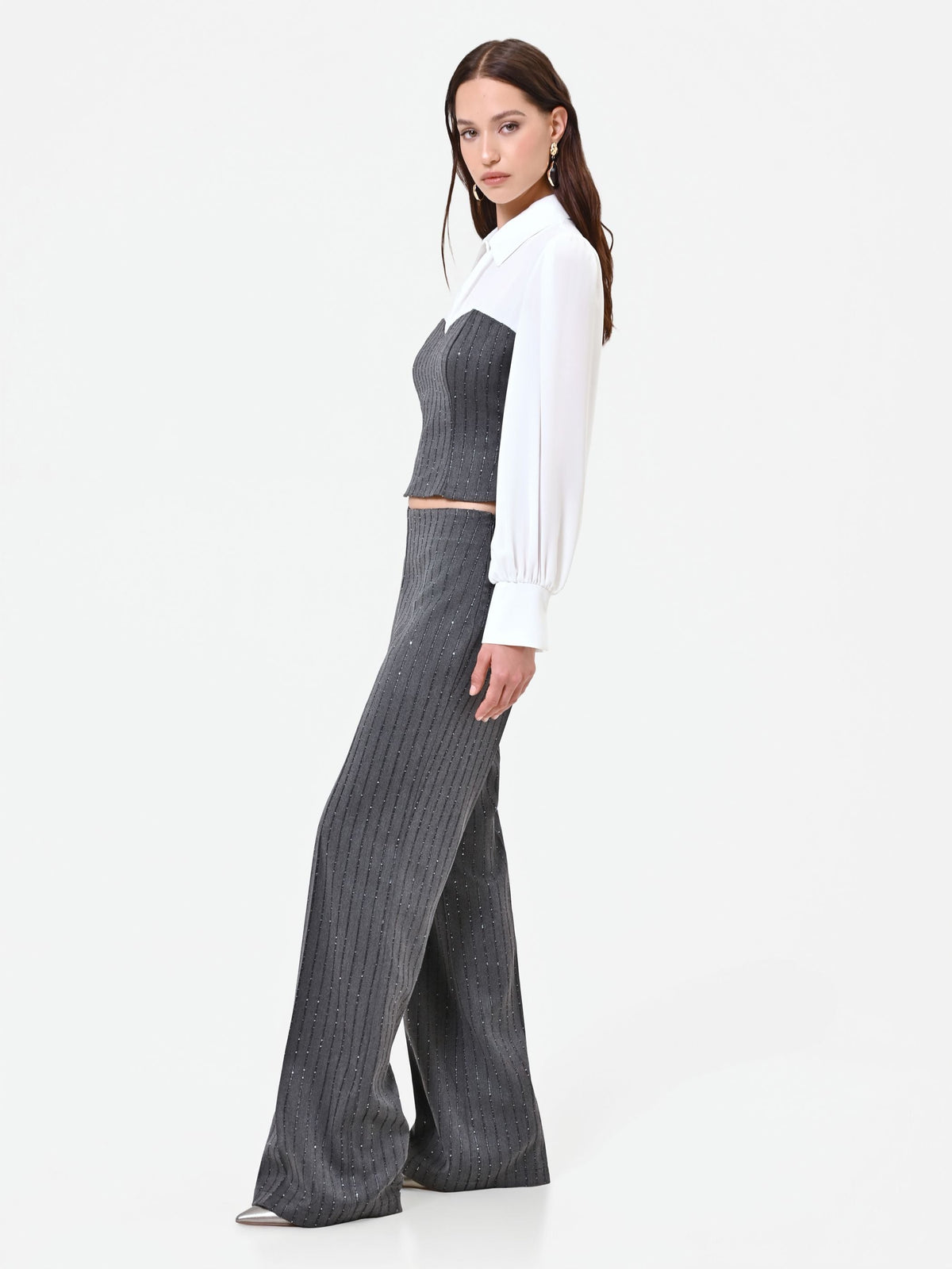 Pantalone gessato grigio con paillettes