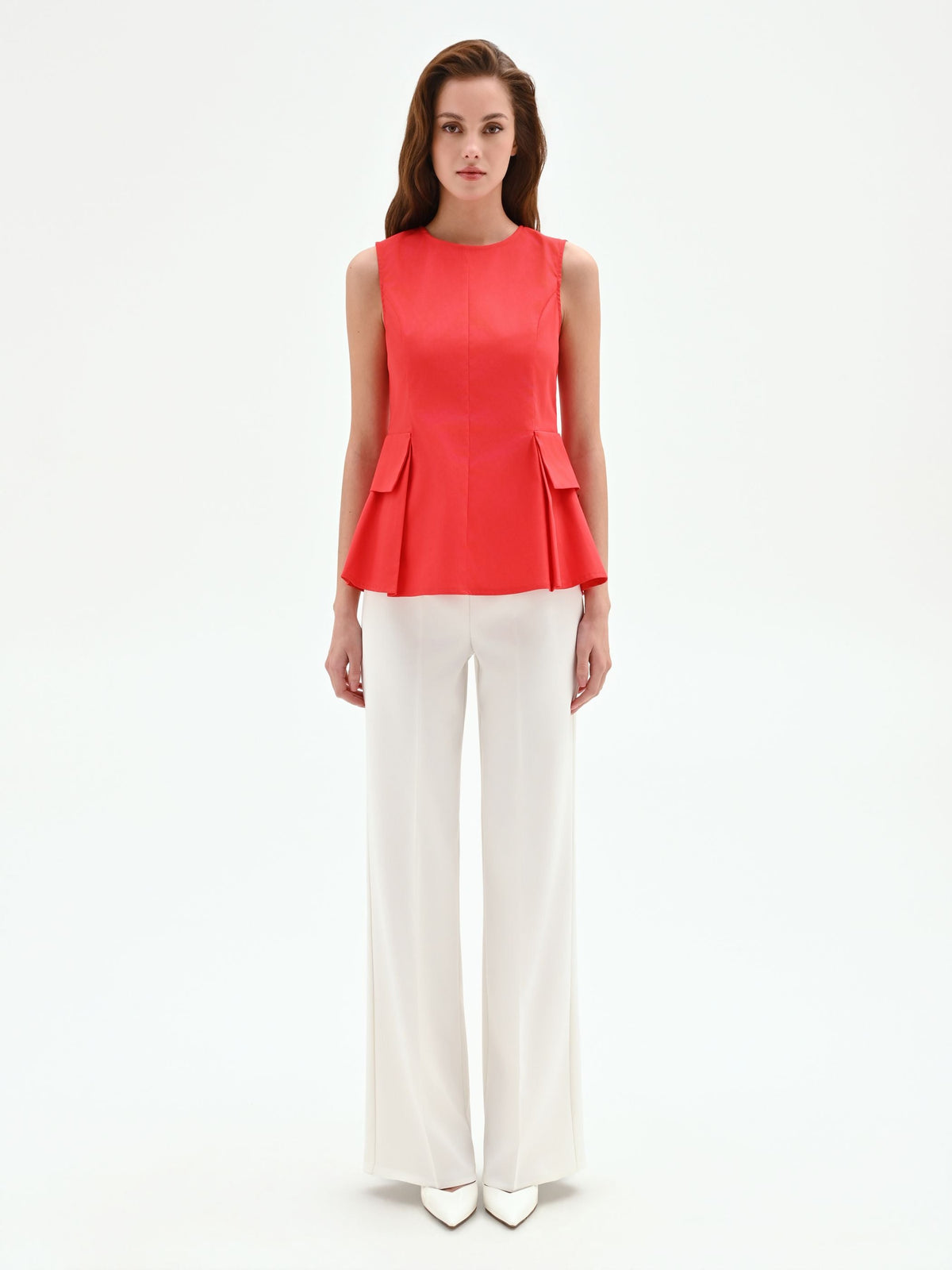 Top rosso in cotone con baschina