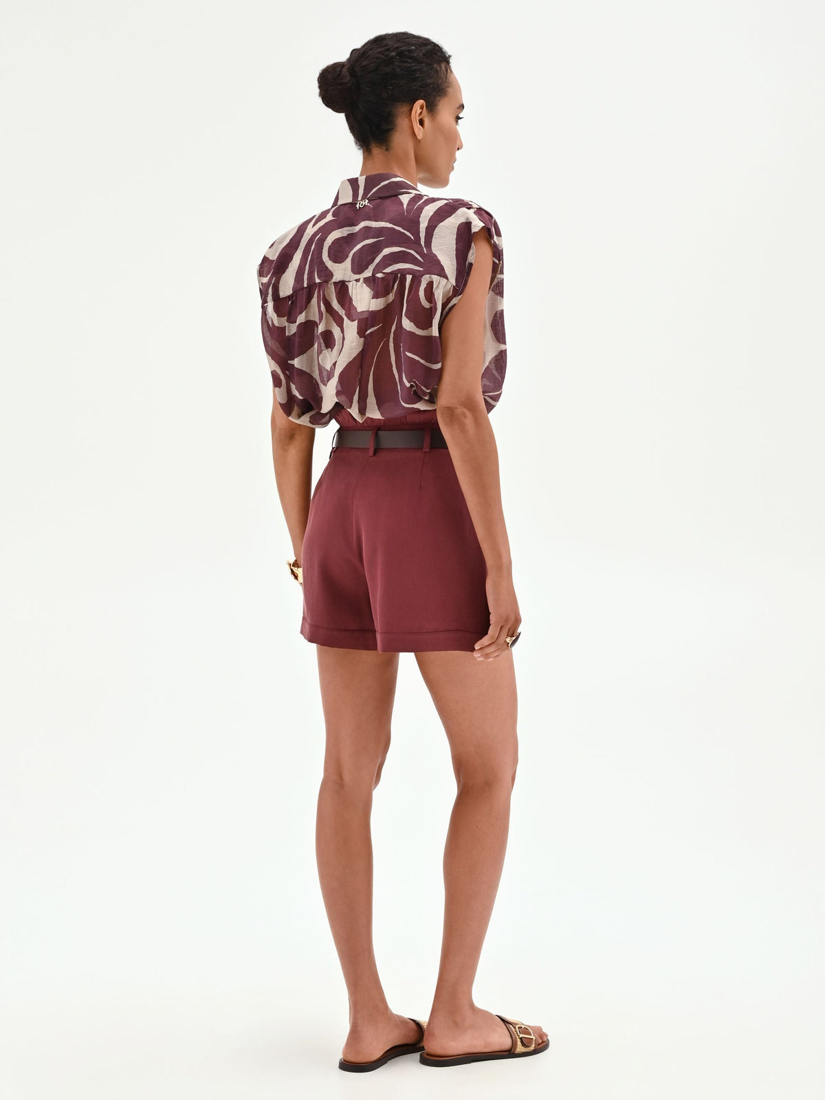 Pantalone corto rosso a vita alta