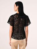 Blusa Nera in Pizzo con Spilla