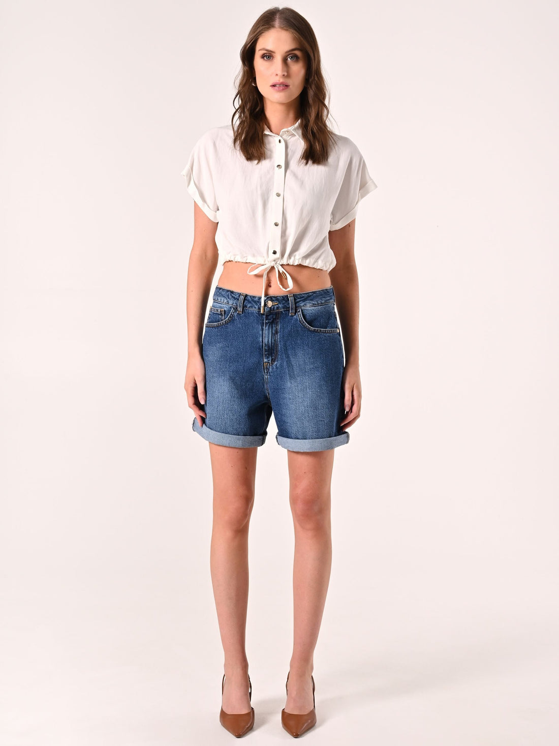 Shorts in Denim dal Lavggio Uniforme