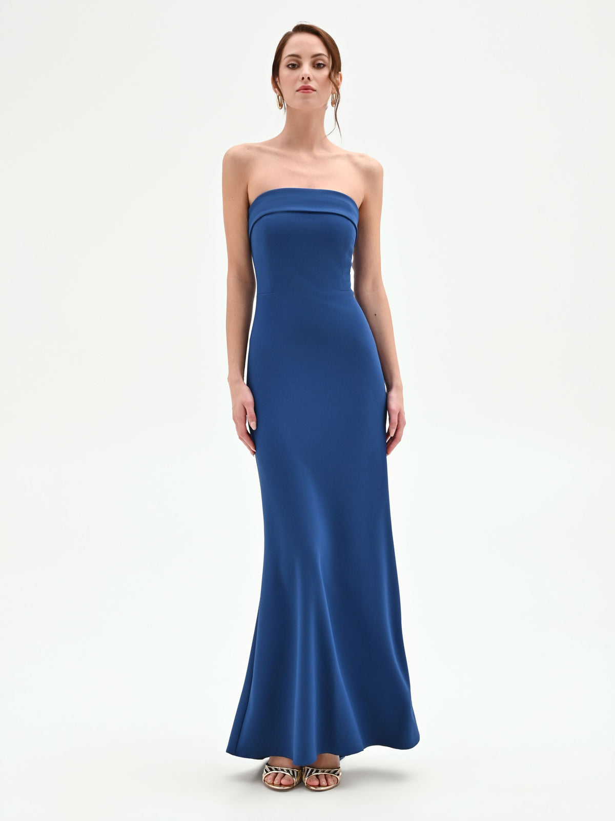 Abito lungo blu brillante con scollo a fascia