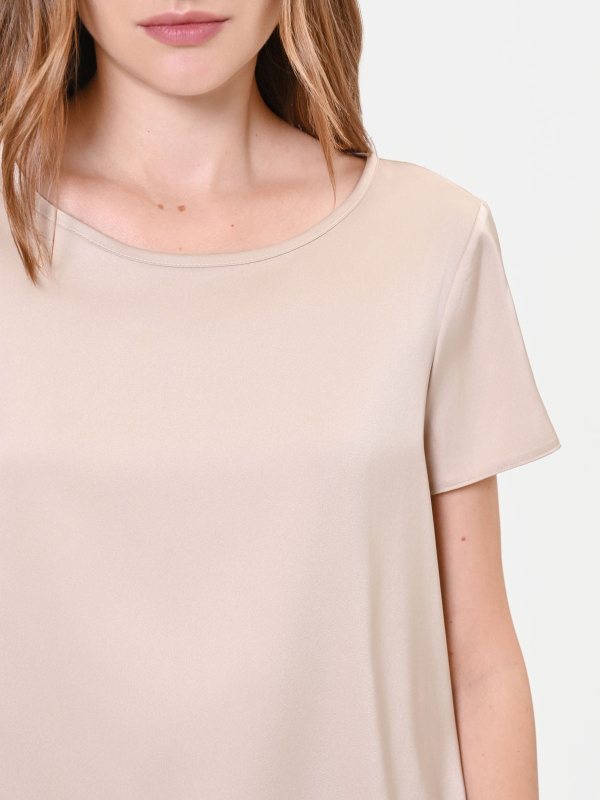 Blusa in raso tortora beige