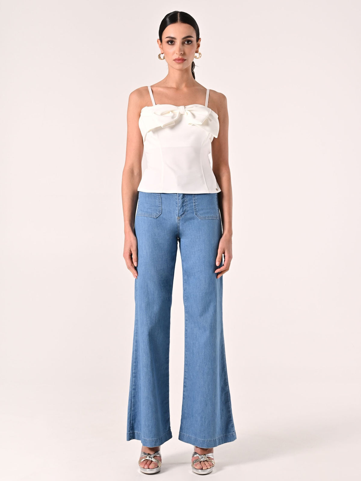 Top Bianco con Maxi Fiocco