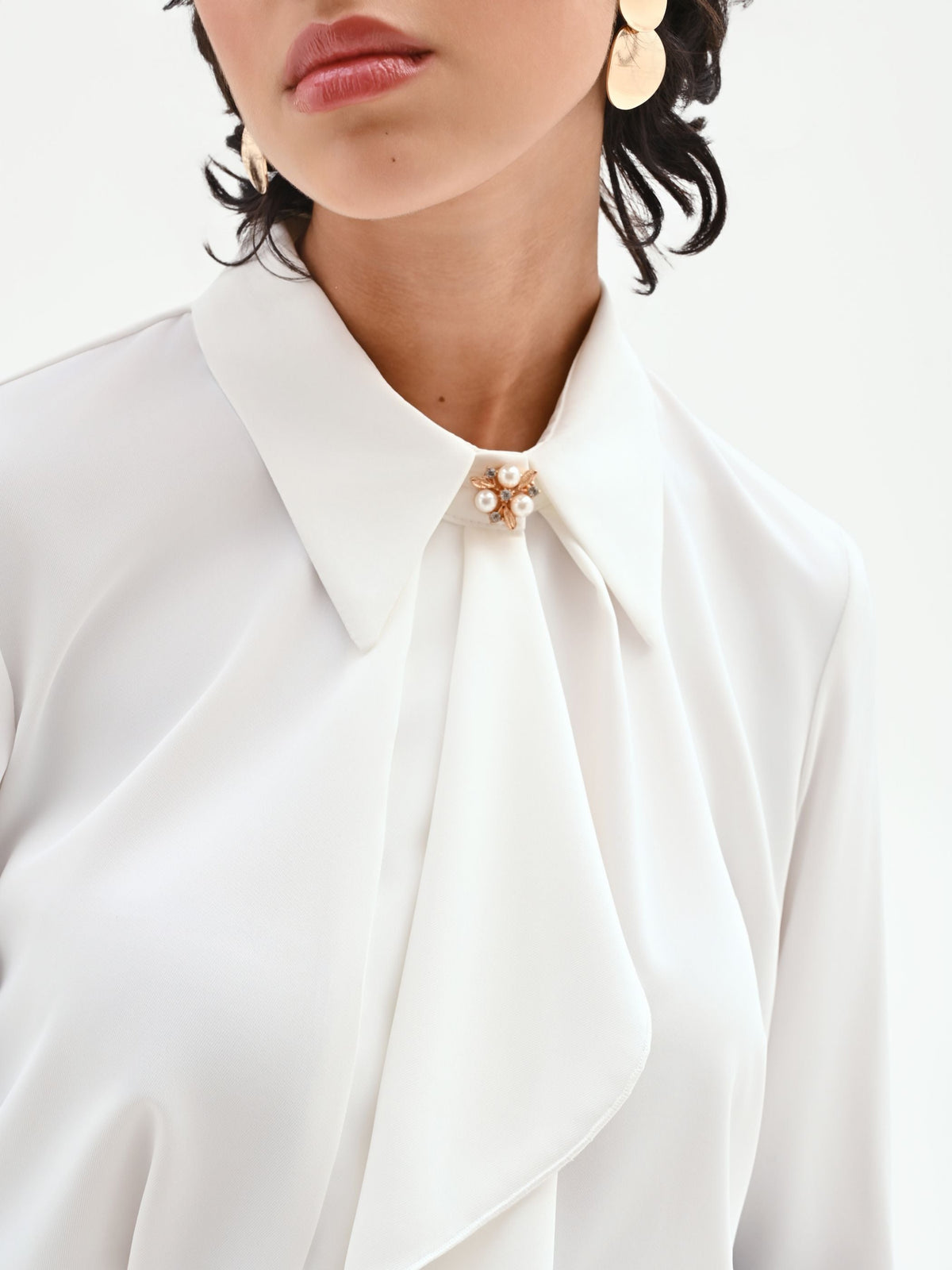 Camicia panna bianco con plastron asimmetrico