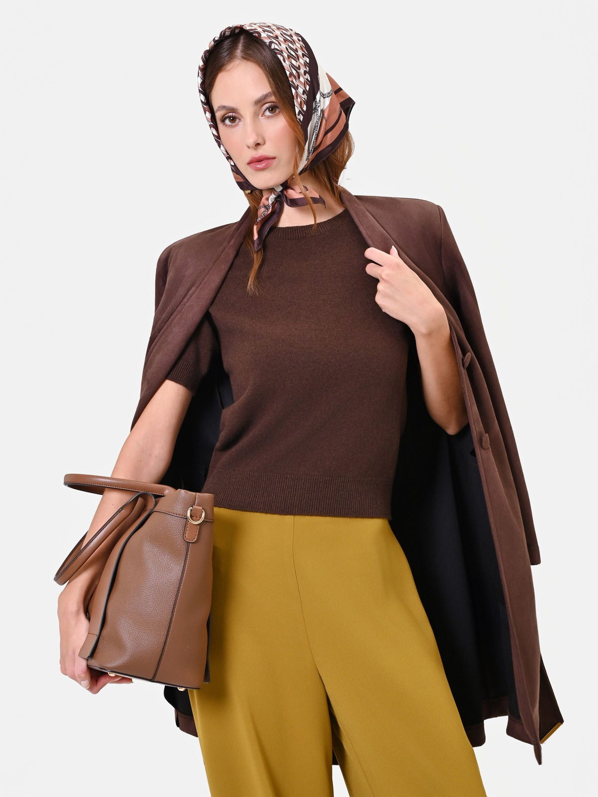 Maglia in lana marrone a maniche corte