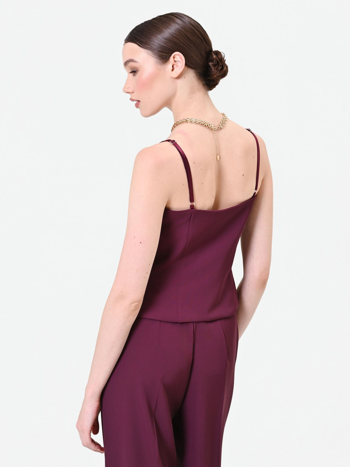 Top bordeaux con scollo a cuore