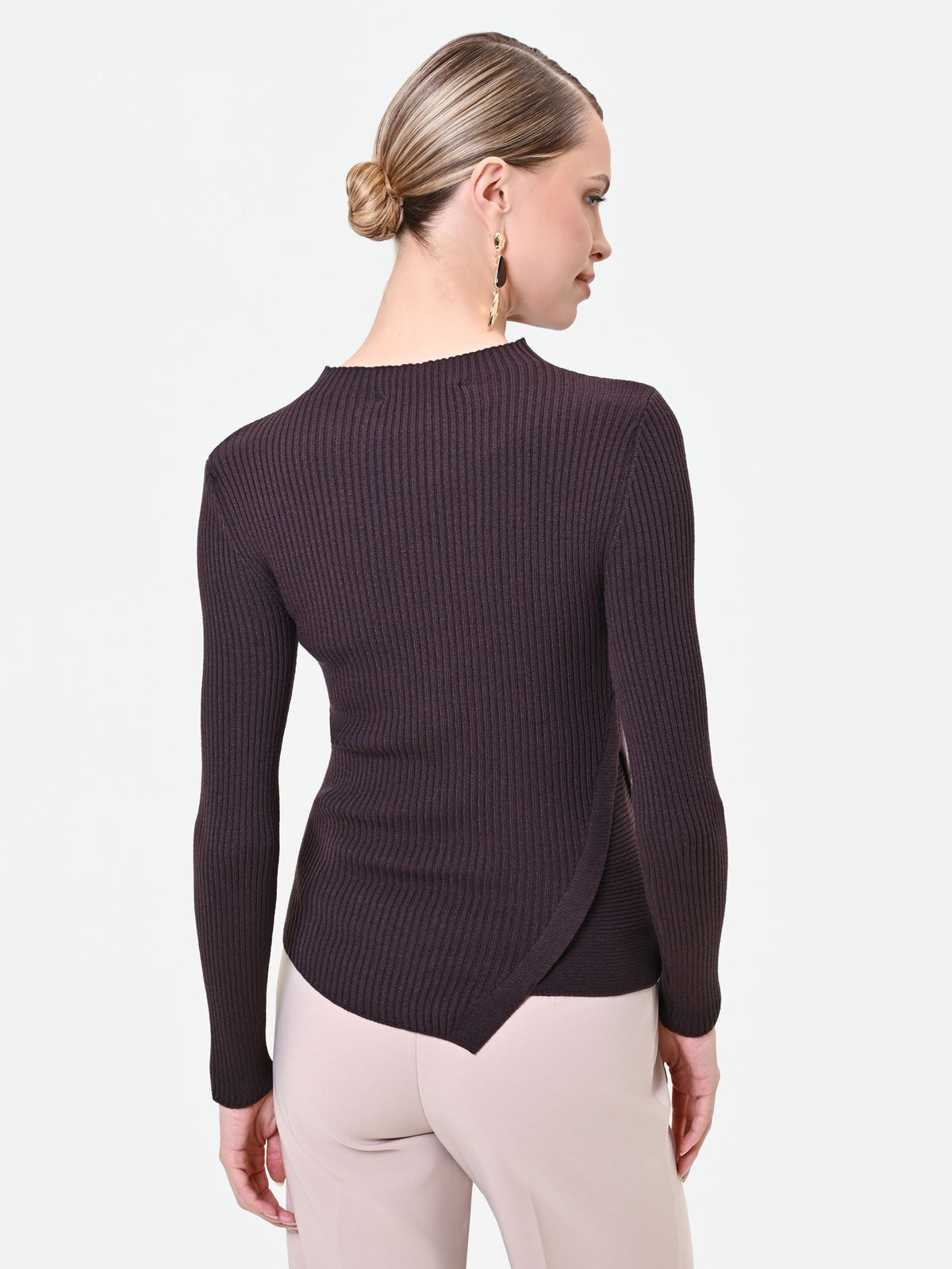Maglia a coste con fondo asimmetrico marrone misto viscosa