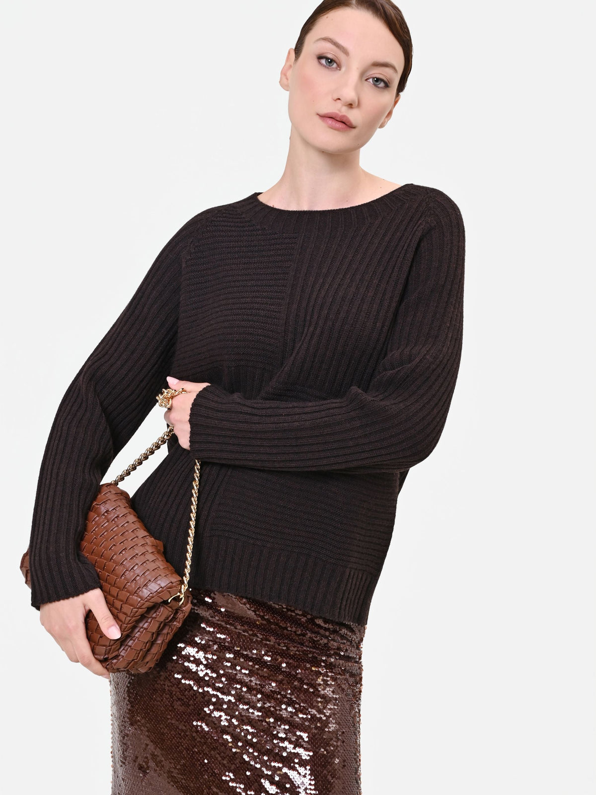 Maglia marrone moro con texture a coste misto viscosa e alpaca