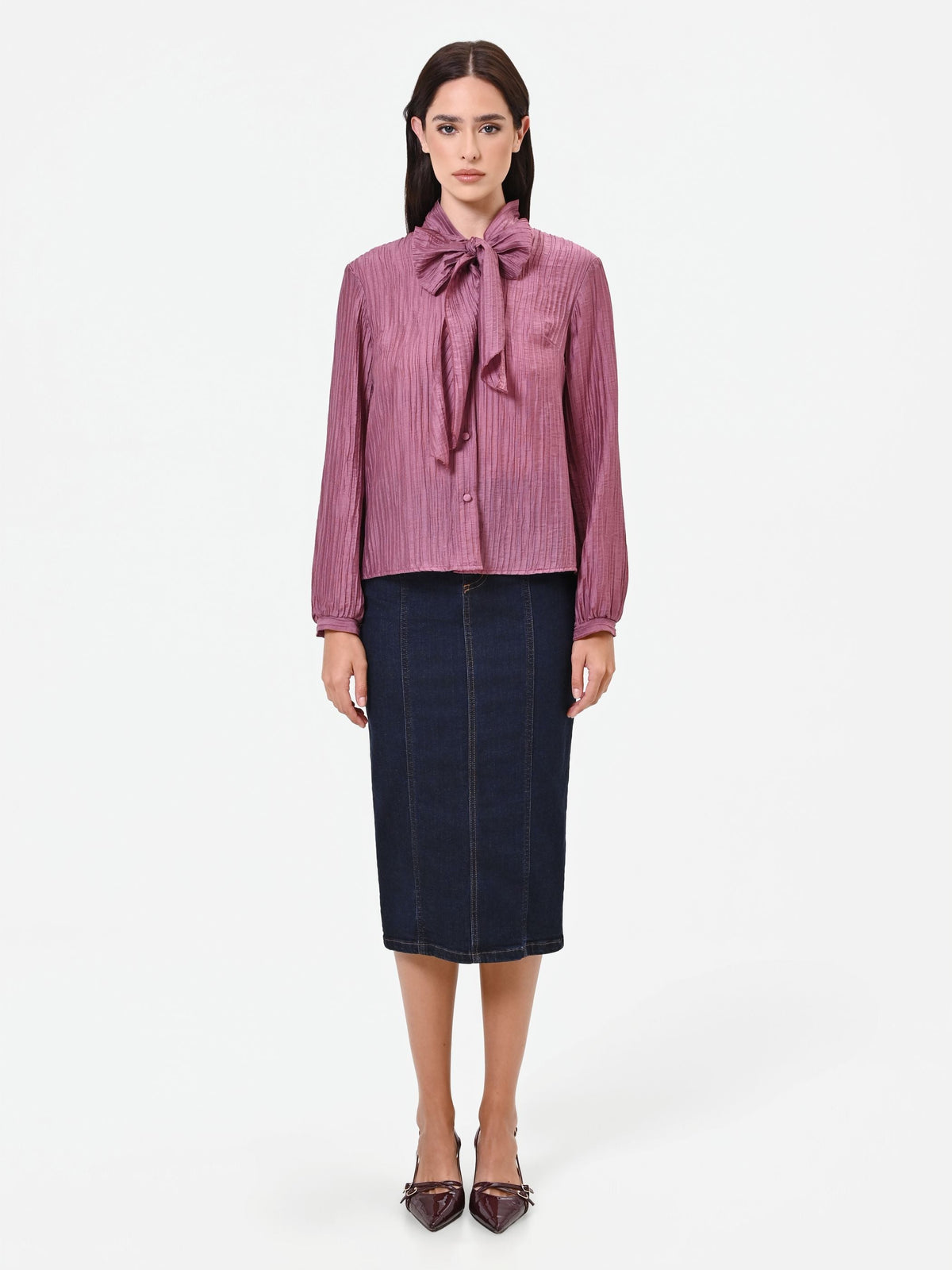 Camicia rosa antico plissé con fiocco