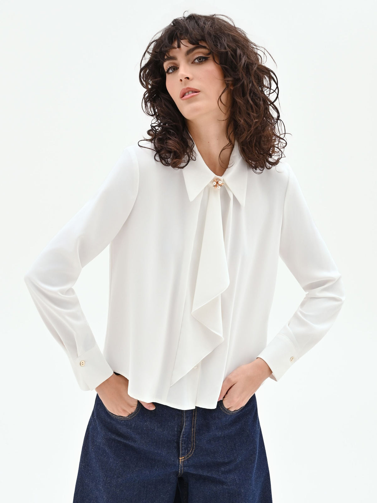 Camicia panna bianco con plastron asimmetrico
